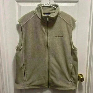 Columbia Mens Cathedral Peak II Fleece vest size XL